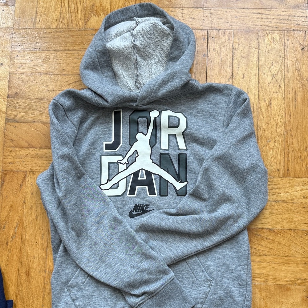 Nike Boy’s Jordan Gray Pullover Hoodie with Jumpman Logo